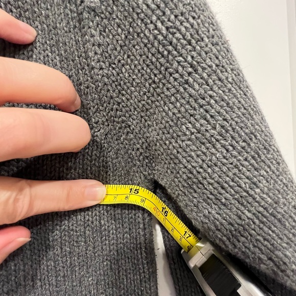 Old Navy boy’s half zip sweater - Picture 11 of 11